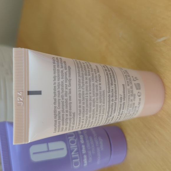 Clinique Mini Travel Size Skin Care Trio Brand New Never Used 30ml Each - Picture 5 of 12